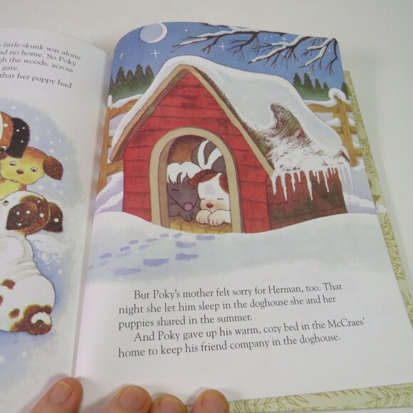 The Poky Little Puppy's First Christmas Golden Book - Picture 8 of 10